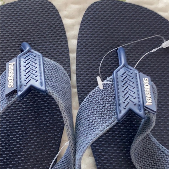 Men’s navy blue/indigo Havaianas flip flop sandal - Picture 2 of 5